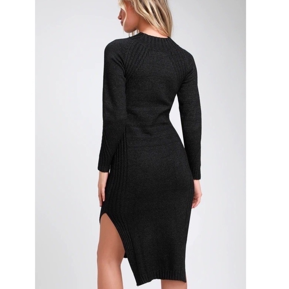 (SOLD) NWT!! Lulu's Mock Neck Sweater Dress